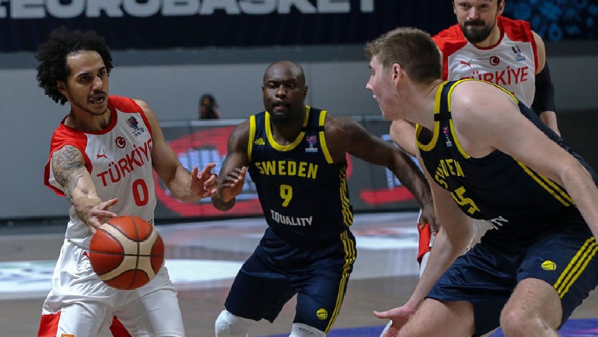 A Milli Erkek Basketbol Takımı İsveç'i yendi