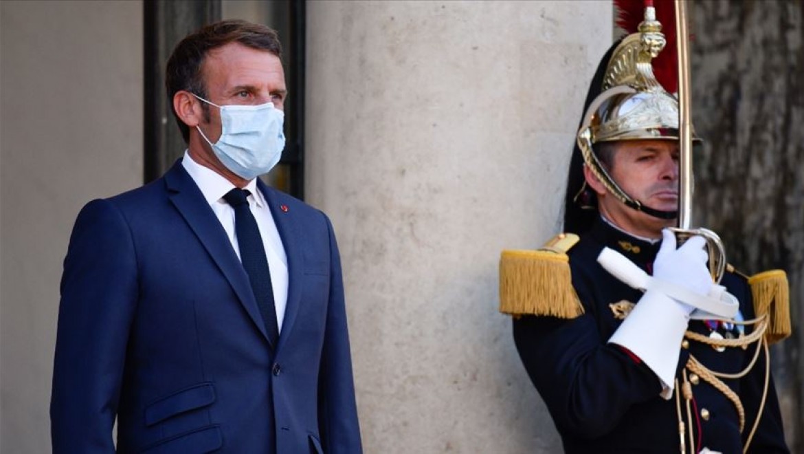 Doç. Dr. Babacan'dan Macron değerlendirmesi: Napolyon olma rüyası peşinde