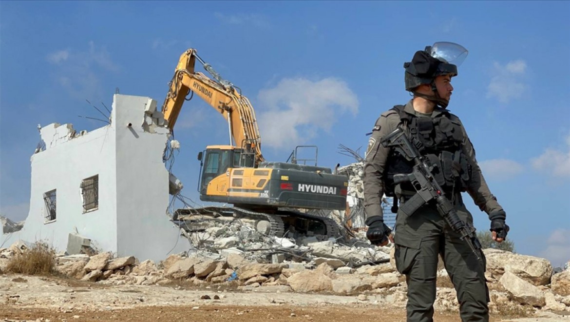 İsrail makamları Kudüs'te Filistinlilere ait bir evi yıktı