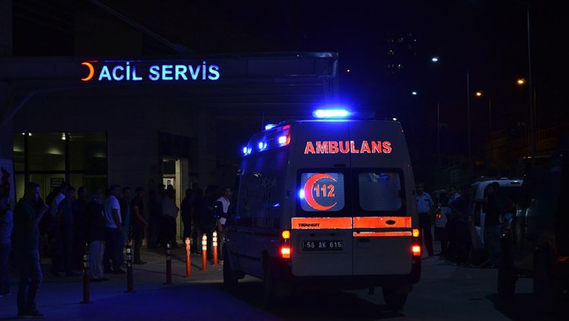 Siirt'te askeri araç devrildi: 2 şehit, 6 yaralı