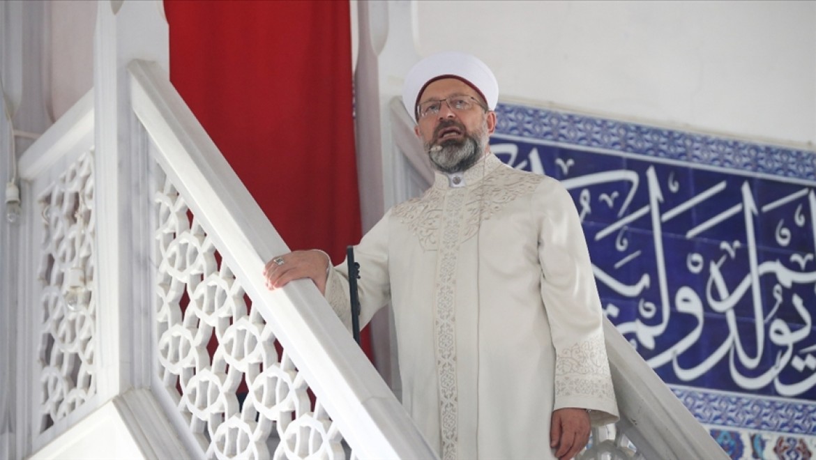 Diyanet İşleri Başkanı Erbaş, Manavgat Külliye Camisi'nde hutbe irat etti
