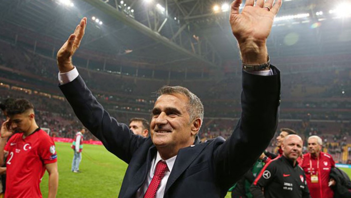 A Milli Futbol Takımı Teknik Direktörü Şenol Güneş: Mutluyuz ve sevinçliyiz