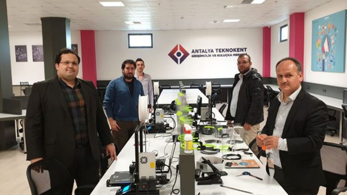 Antalya Teknokent'te 'solunum cihazı çoklayıcısı' prototipi üretildi
