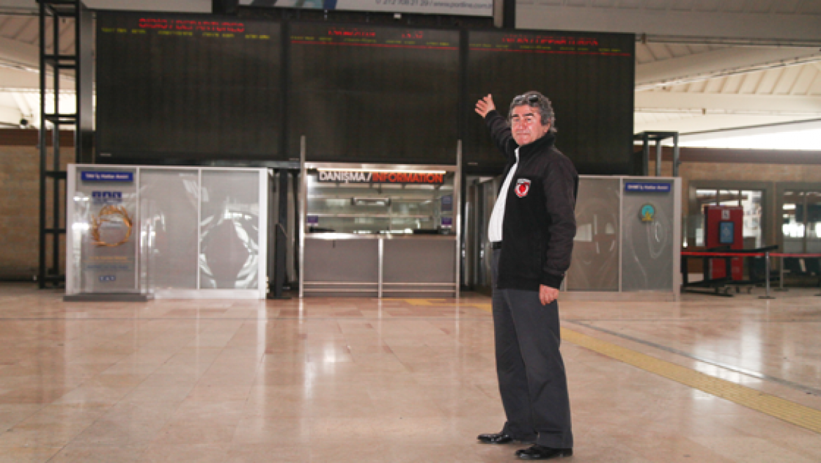 Atatürk Havalimanı'na hüzünlü veda