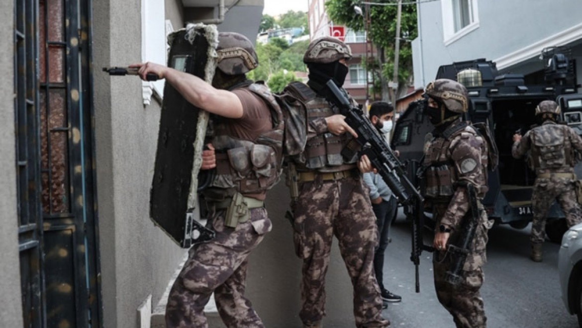 İstanbul'da terör örgütü DEAŞ operasyonunda 12 zanlı yakalandı