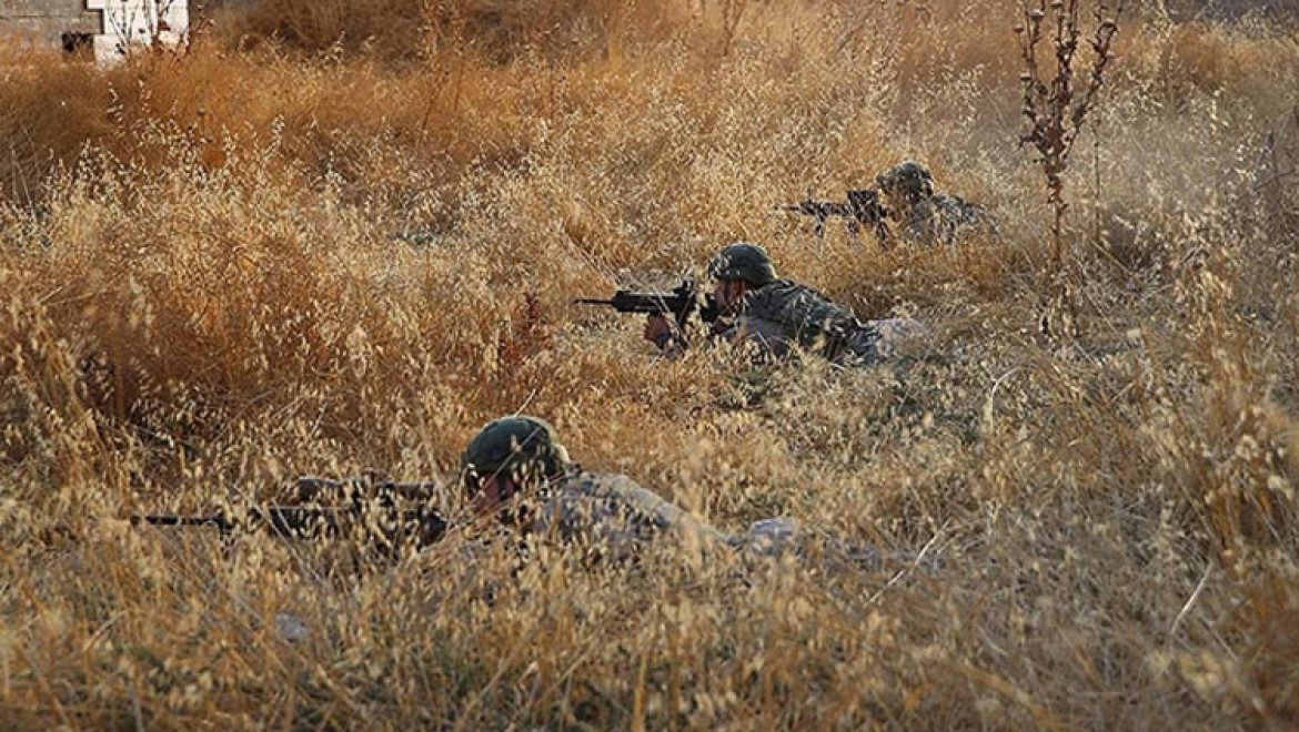 Zeytin Dalı bölgesine taciz atışı yapan 4 PKK/YPG'li terörist etkisiz hale getirildi
