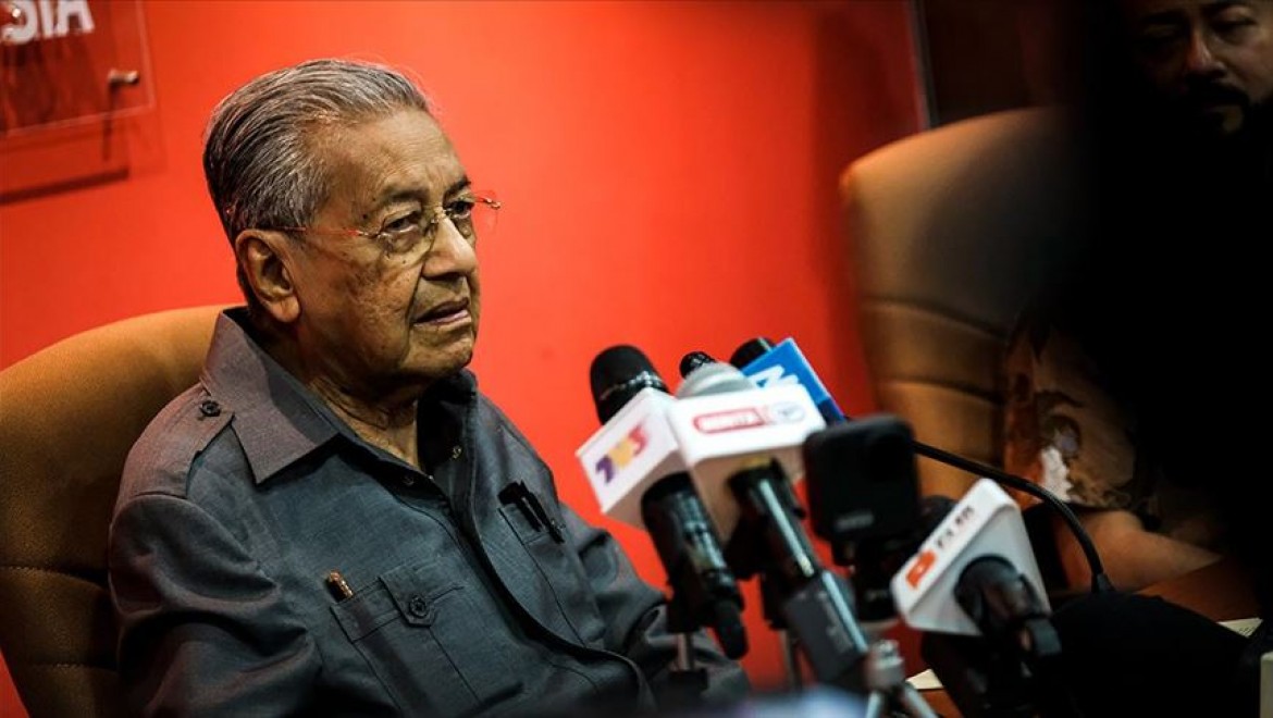 Malezya'nın eski Başbakanı Mahathir, yeni parti kuracağını duyurdu