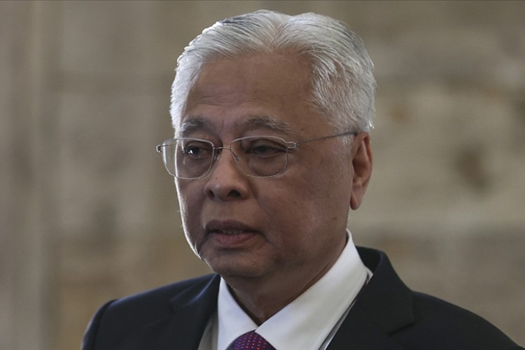Malezya Başbakanı, seçim anketi hükümetin lehine sonuçlanırsa meclisi feshedecek
