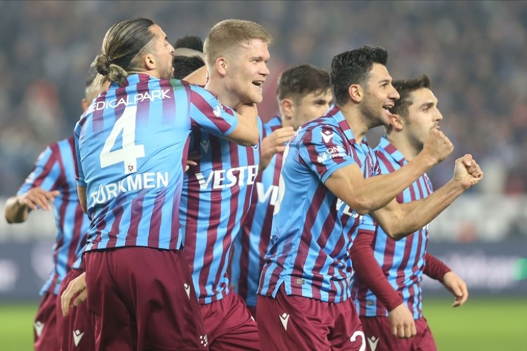 Trabzonspor sahasındaki yenilmezliğini sürdürdü