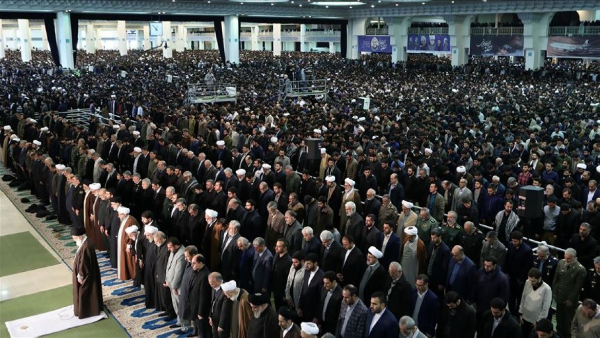Tahran'da yarın cuma namazı kılınmayacak
