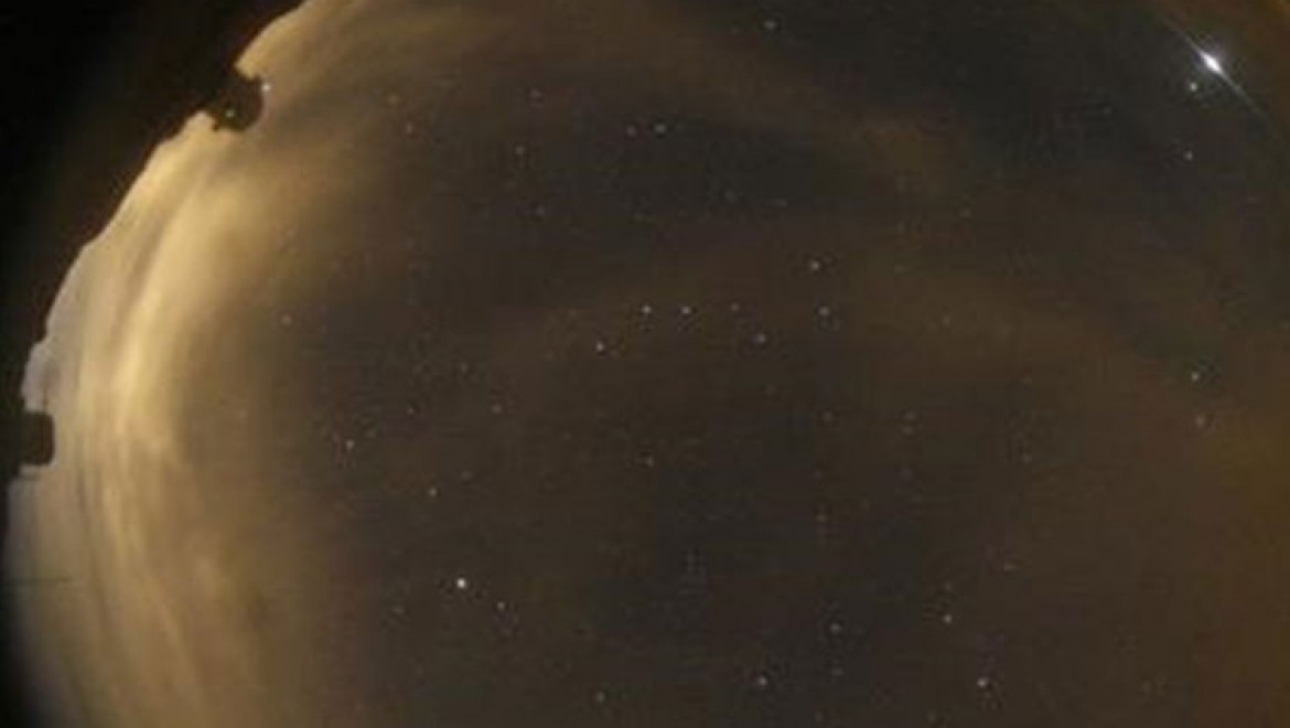 Bakan Varank, gökyüzündeki parlamanın Starlink Leo Uyduları'nın geçişinden kaynaklandığını bildirdi
