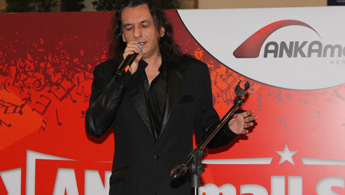 Gökhan Kırdar en güzel aşk şarkılarını Ankaralılar için söyledi