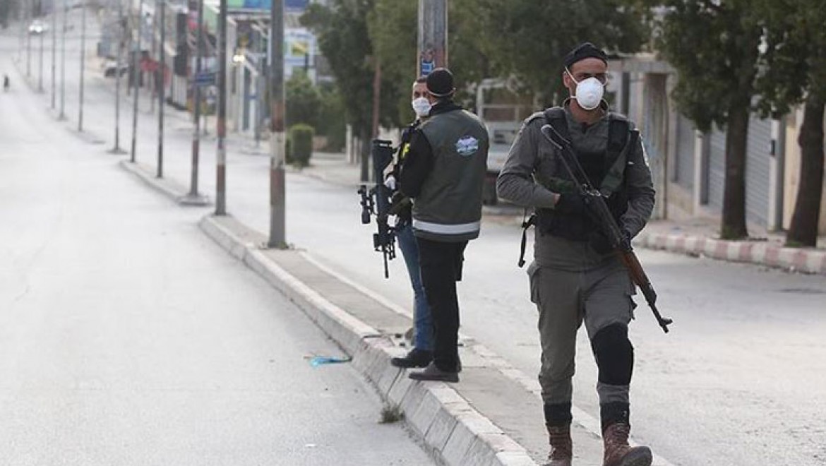 Filistin güvenlik güçleri, İsrail askerlerinin Batı Şeria'daki şehirlere girişine izin vermedi