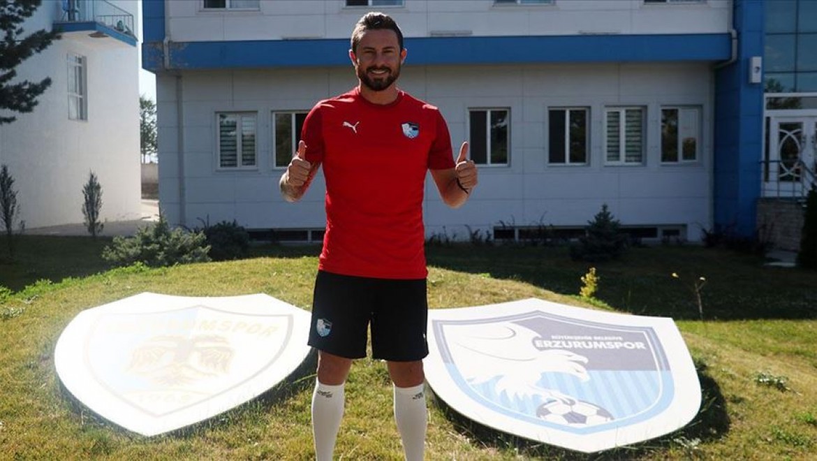 Erzurumspor'un yeni transferi Kaan Kanak: Erzurumspor lige renk katan kulüplerden biri