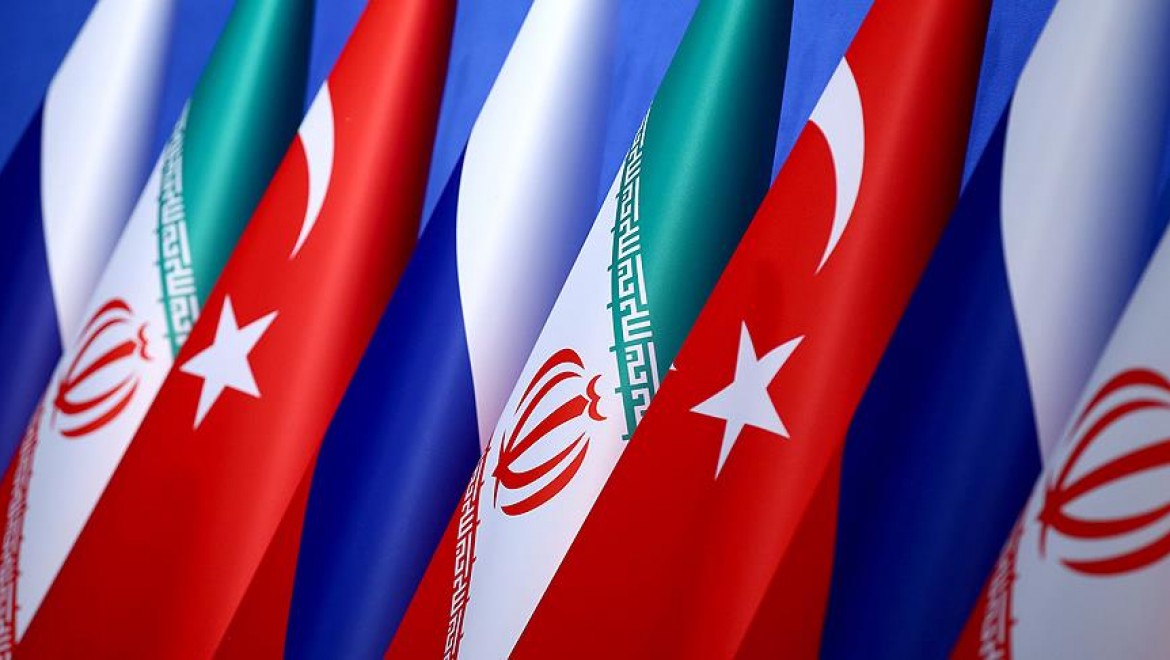 Türkiye Rusya Ve İran Cenevre'de Suriye Konulu Toplantı Yapacak