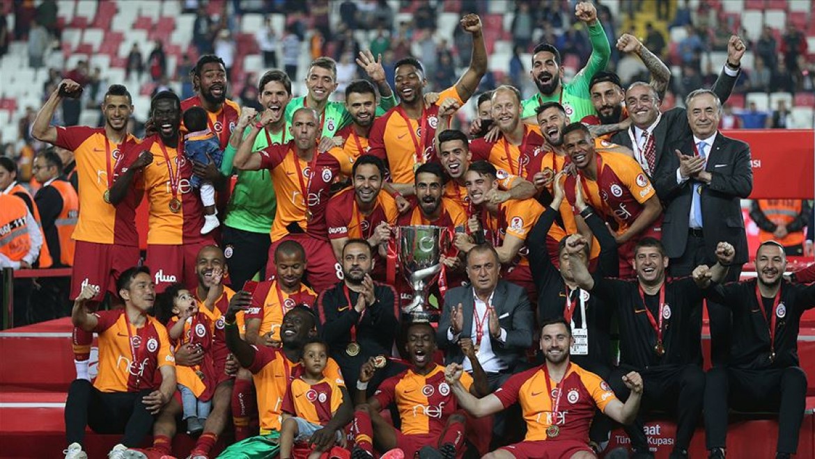 Galatasaray 'duble' peşinde