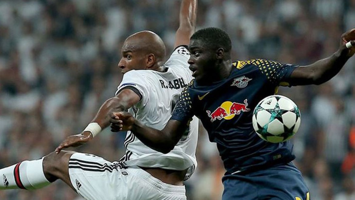 Leipzig, Fransız futbolcu Dayot Upamecano'nun sözleşmesini uzattı