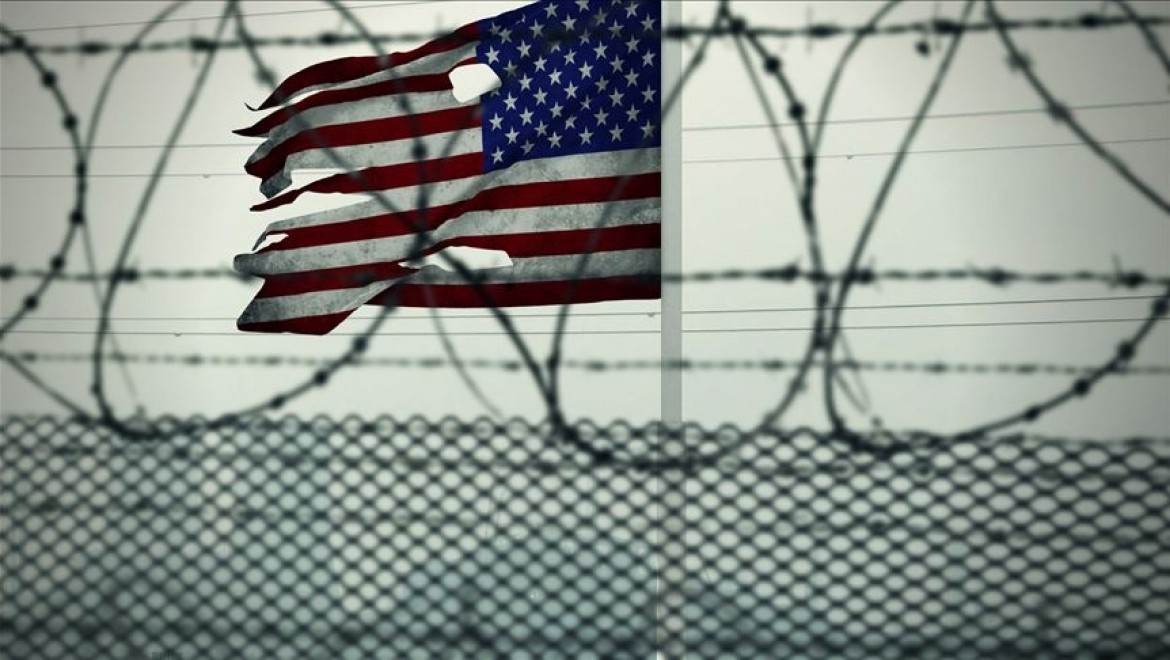 Guantanamo'daki hapishanede tutuklu iki kişinin daha serbest kalmasına karar verildi