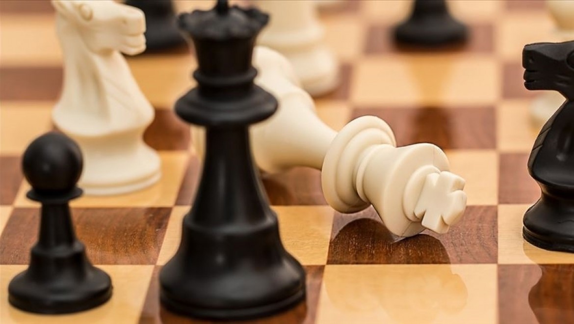 Milli satranççı Can Durak ve Özgür Şahin FM unvanı almaya hak kazandı