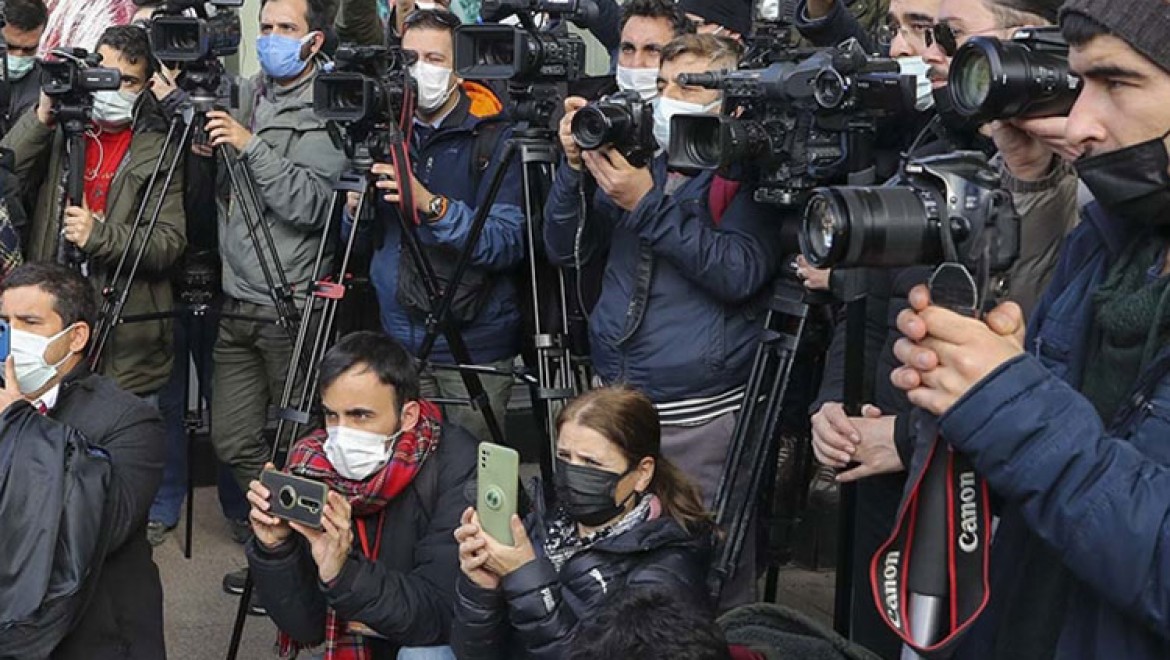 İstanbul'daki gazeteciler mesleklerini yaparken yaşadıkları zorlukları anlattı