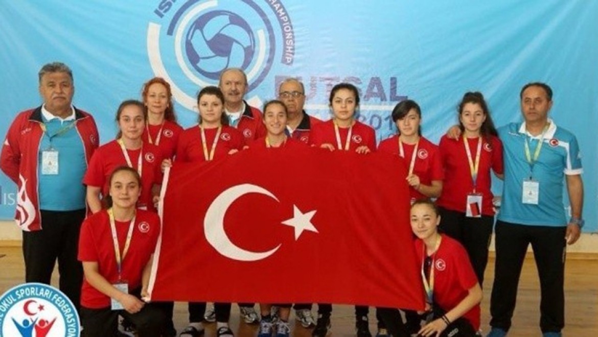 Kız Futsal Mili Takımı Dünya İkincisi