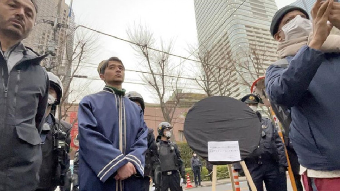 İsveç'te Kur'an-ı Kerim yakılması Tokyo'da protesto edildi