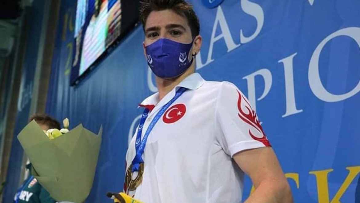 Milli sporcu Derin Toparlak paletli yüzme 5 bin metrede dünya şampiyonu oldu