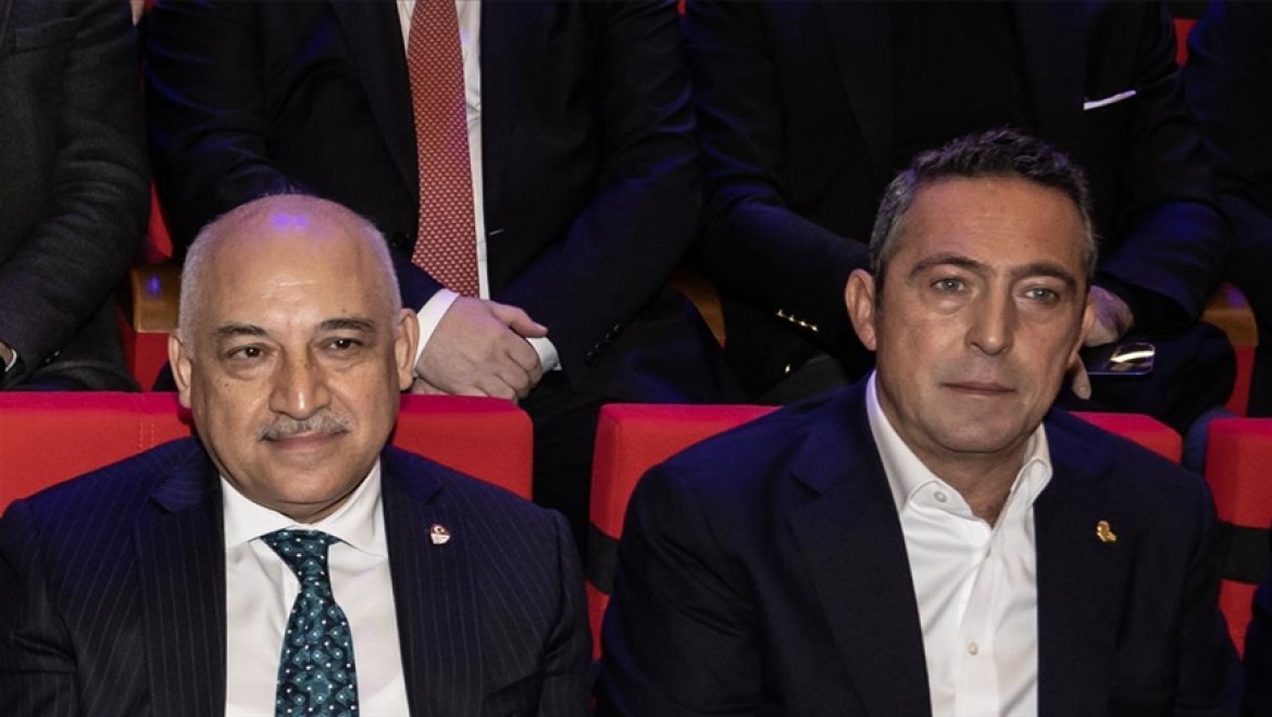 Fenerbahçe Kulübü Başkanı Koç, Riva'da TFF Başkanı Büyükekşi ile görüşecek