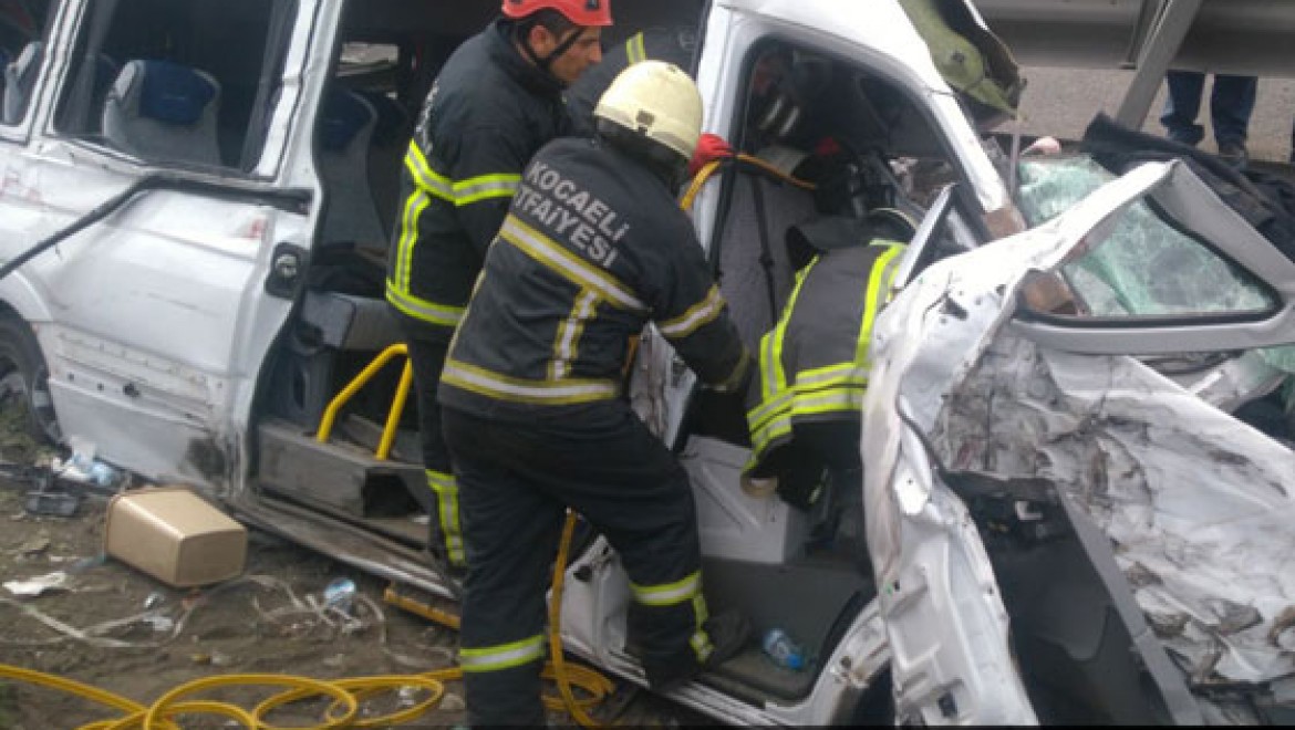 TEM'deki kazada valinin ve kaymakamların eşleri yaralandı