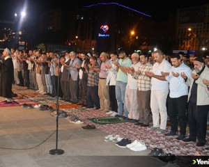 ​Diyarbakır'da Filistin'de ölenler için gıyabi cenaze namazı kılındı