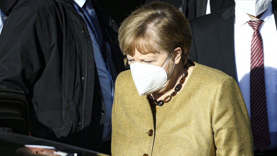 Merkel: Virüsün mutasyona uğramasını ciddiye almak gerekiyor