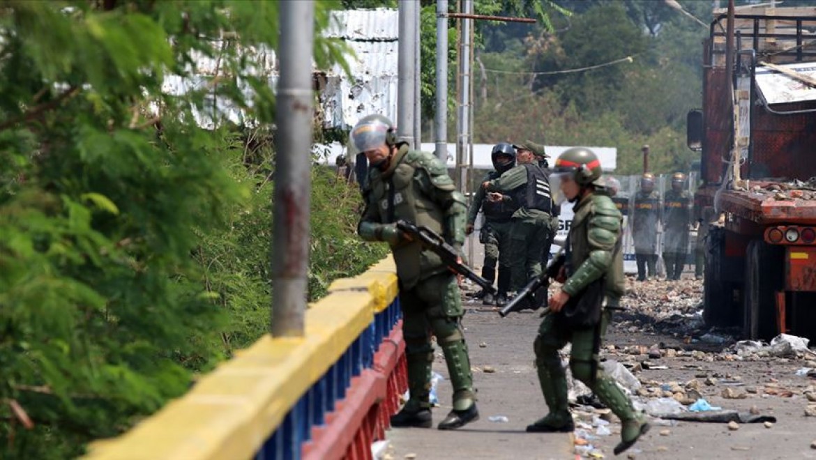Venezuela Kolombiya sınırında çatışma: 12 ölü