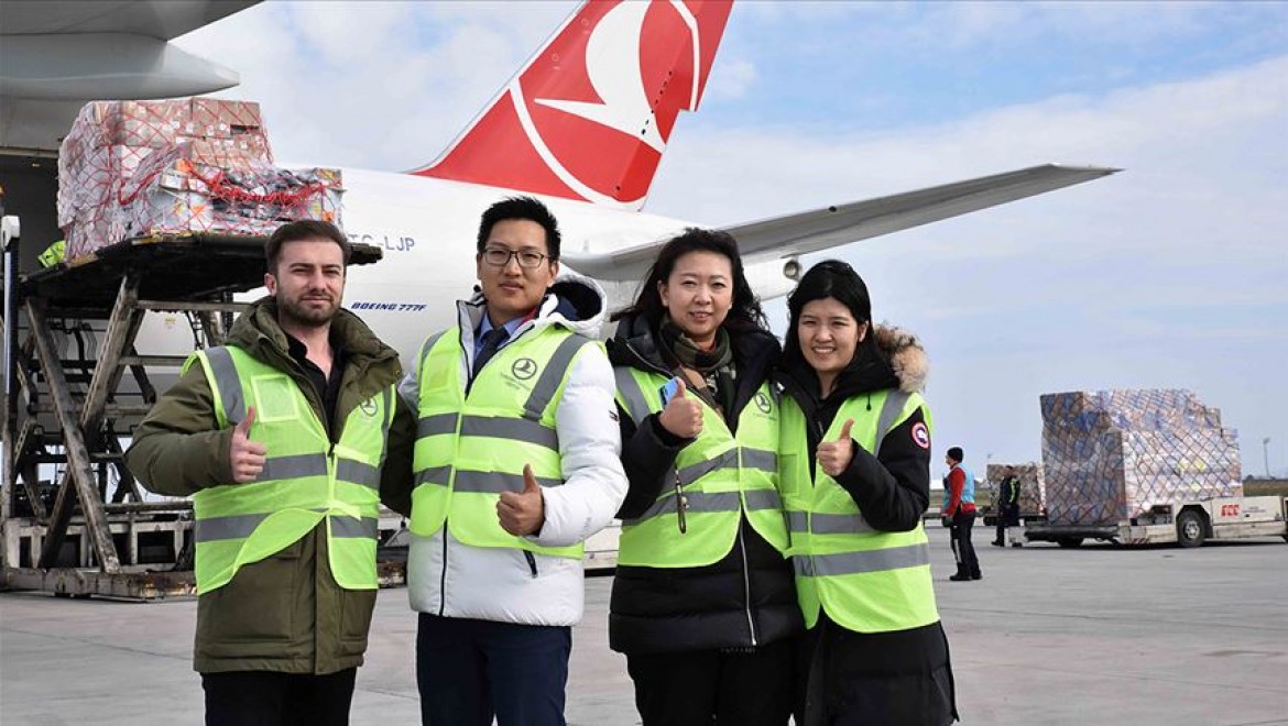 Turkish Cargo Çin'e insani ve tıbbi yardım malzemesi taşıdı