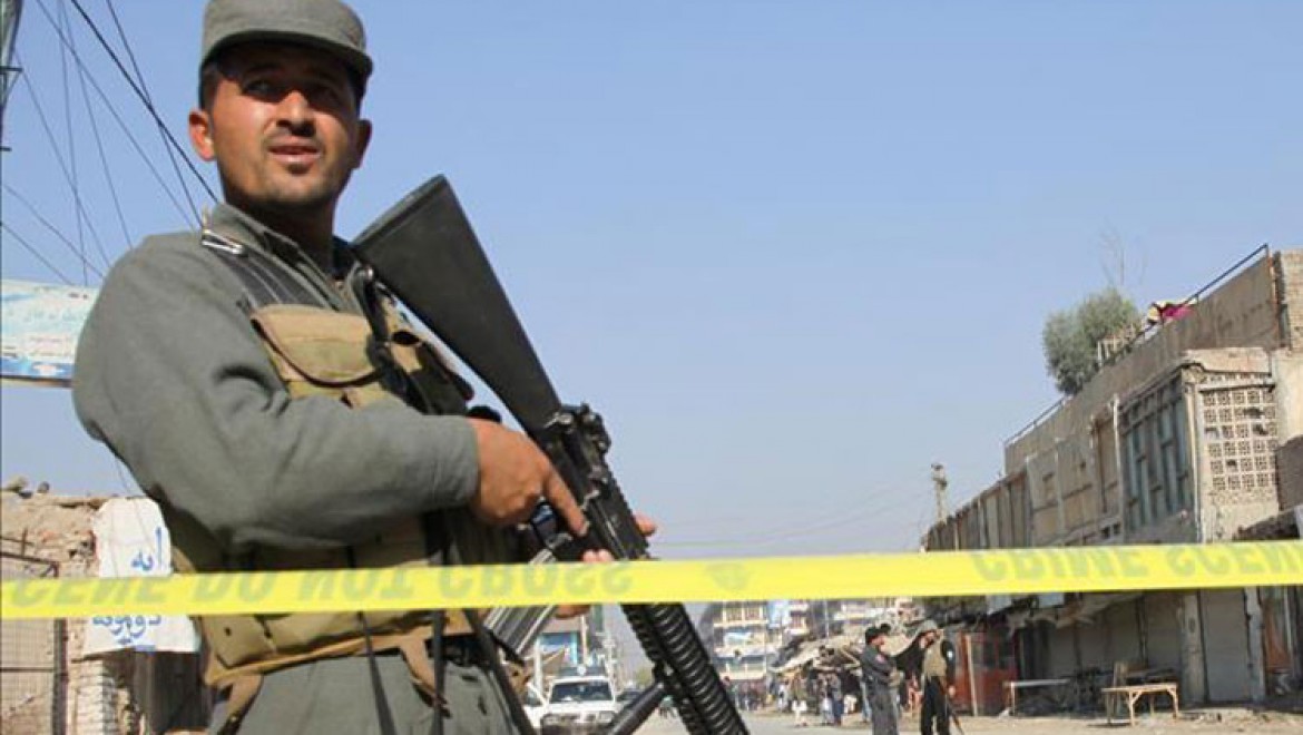 Afganistan'da  Askeri Kampa Taliban saldırısı