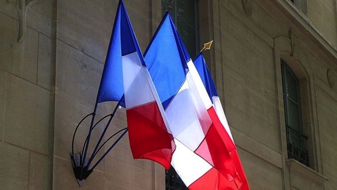 Fransa'da mahkeme, lise öğrencilerine yönelik 'ayrımcı kimlik kontrolü' nedeniyle devleti tazminata mahkum etti