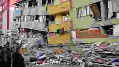"Genel Hayata Etkili Afet Bölgesi" ilan edilen Bingöl'de 3 bin 47 ağır hasarlı yapı tespit edildi