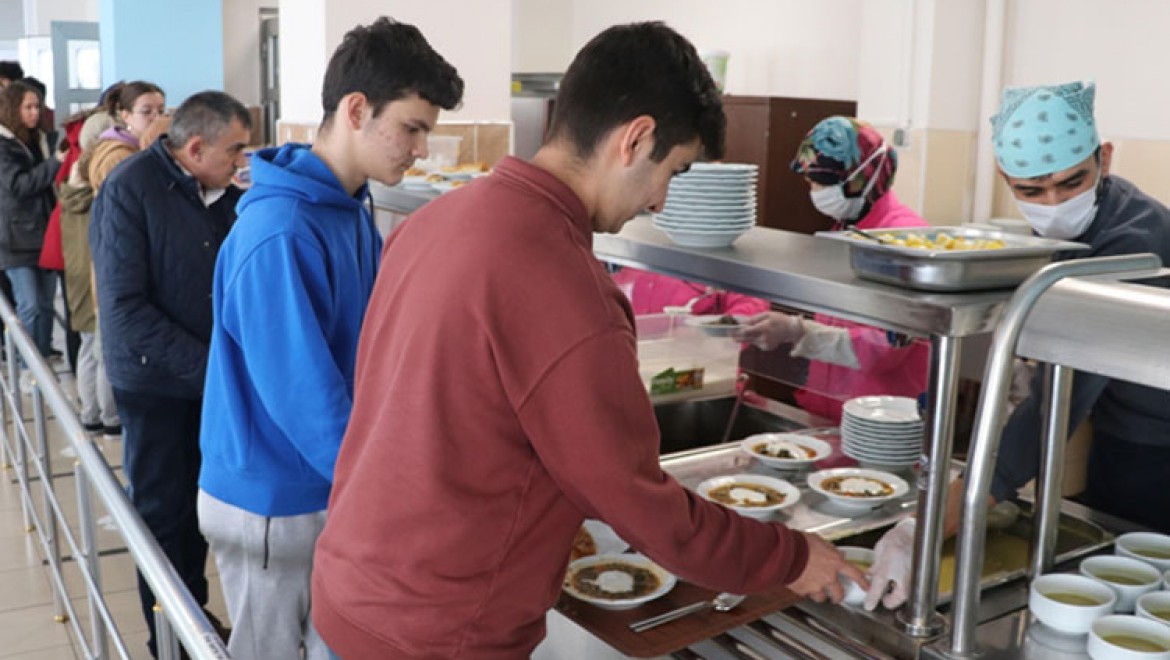 Karabük'te 10 binden fazla öğrenci yemeğe ücret ödemeyecek