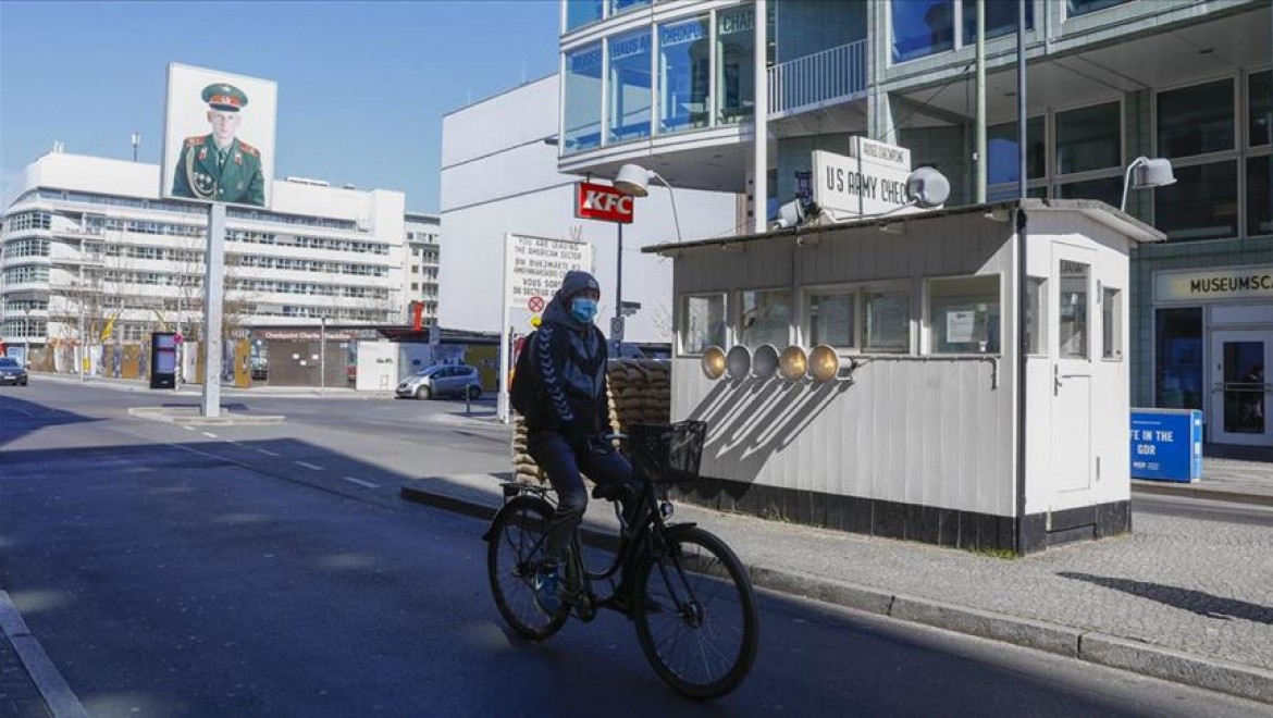 Almanya Sağlık Bakanı Spahn: Kovid-19'a yakalanan 50 binden fazla kişi iyileşti