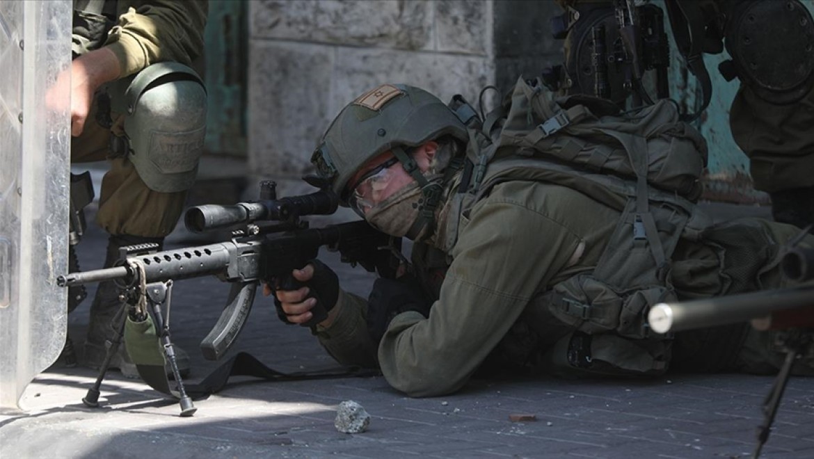 İsrail askerleri Batı Şeria'daki gösterilerde Filistinli bir çocuğu ağır yaraladı