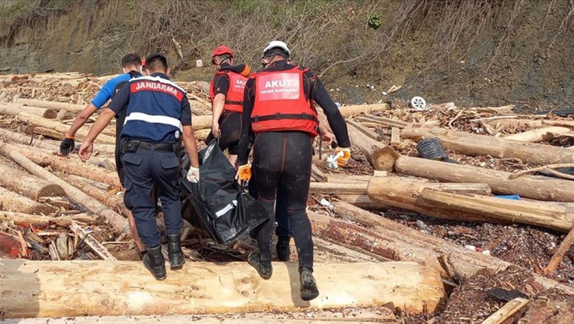 Sinop'taki arama kurtarma çalışmalarında bir kişinin daha cansız bedenine ulaşıldı