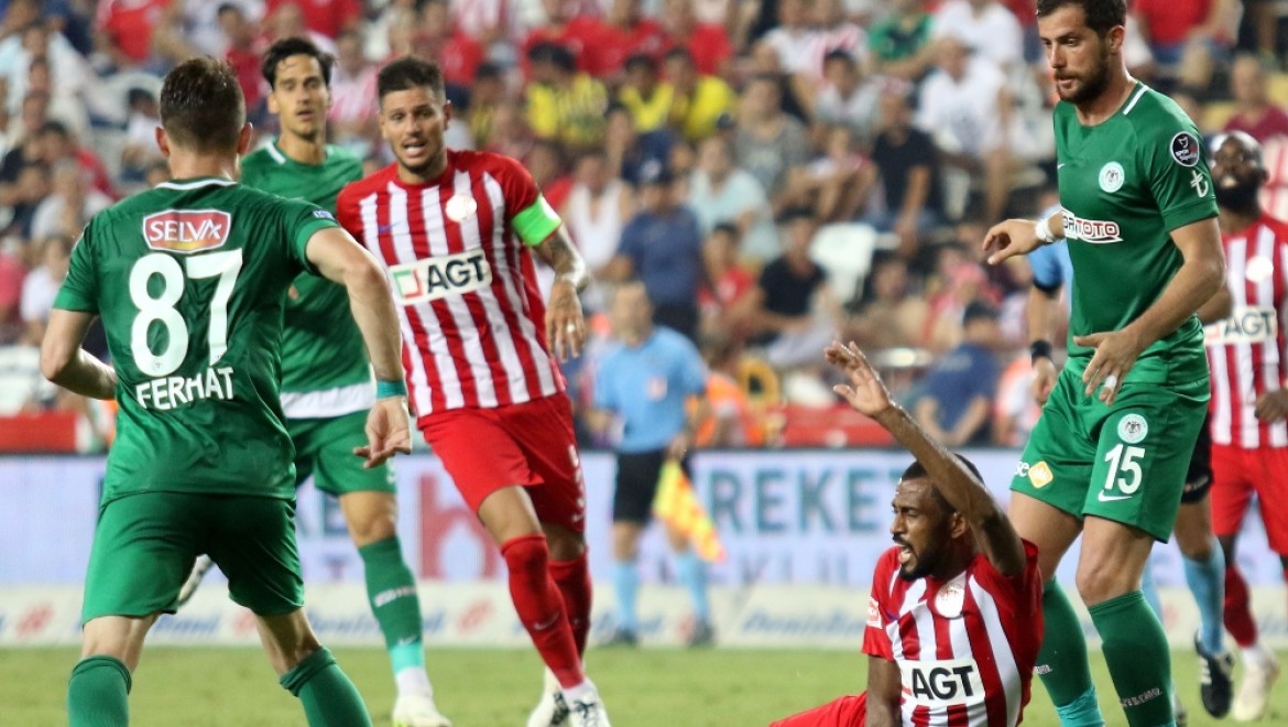 Antalya'daki Gol Düellosunda Kazanan Yok