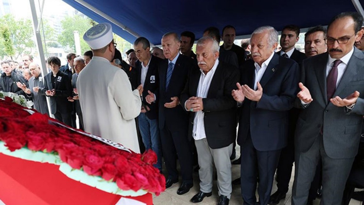 Cumhurbaşkanı Erdoğan, gazeteci yazar Mehmet Barlas'ın cenaze törenine katıldı