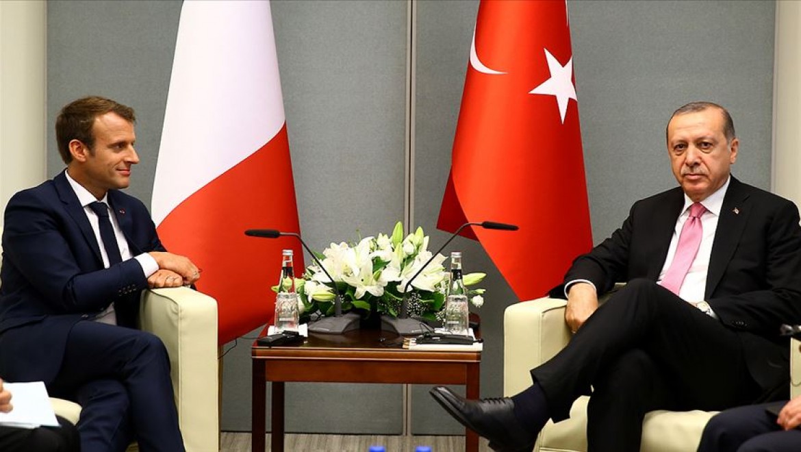 Cumhurbaşkanı Erdoğan Macron ile Barış Pınarı Harekatı'nı görüştü