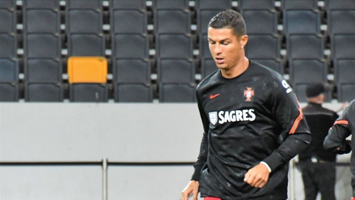 Cristiano Ronaldo'nun ambulans uçakla İtalya'ya dönüşü tartışma konusu oldu