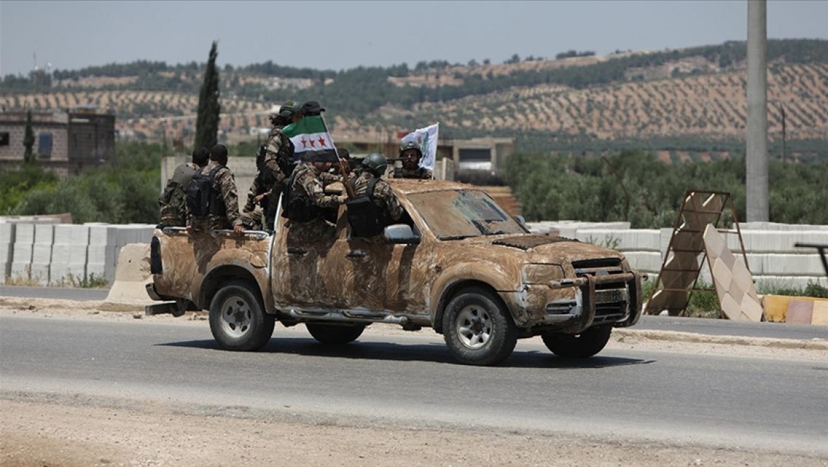 SMO, YPG/PKK'lı teröristlerin işgalindeki Tel Rıfat cephe hattına takviye gönderdi