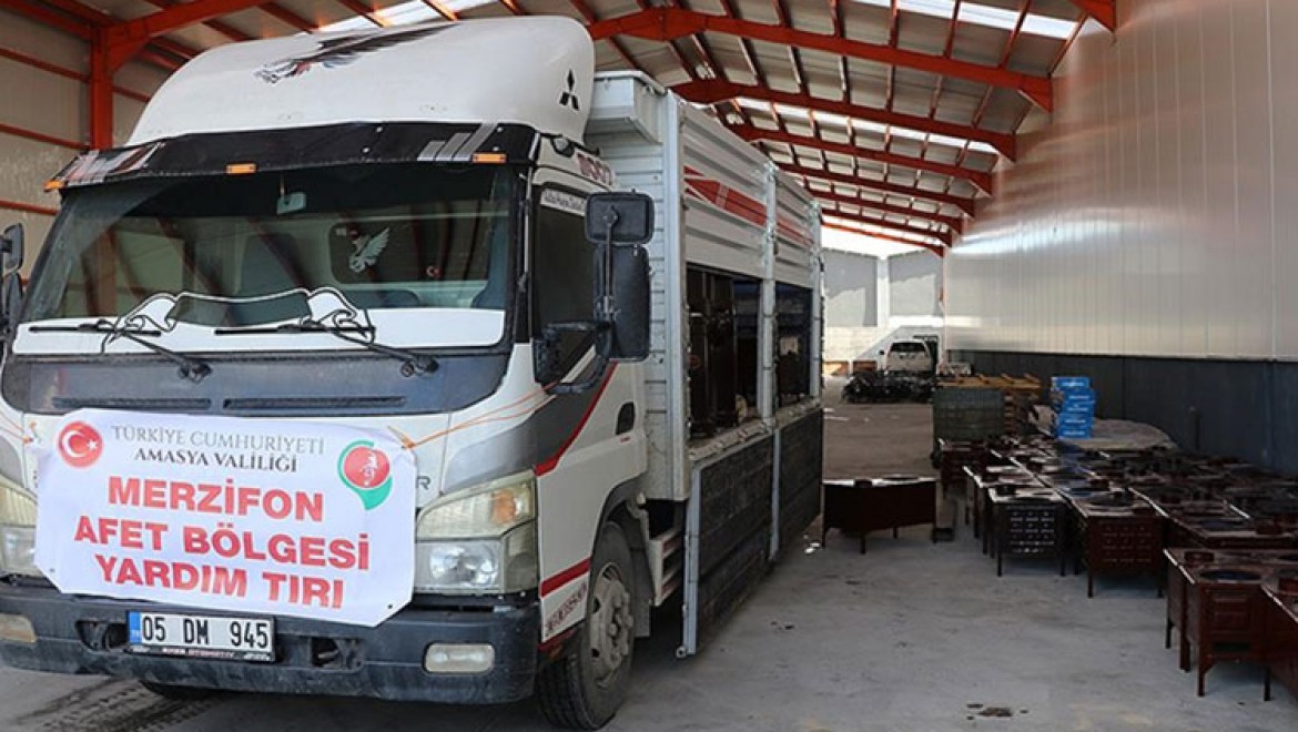 Amasya'da siparişlerin durdurulduğu fabrikada depremzedeler için soba üretiliyor