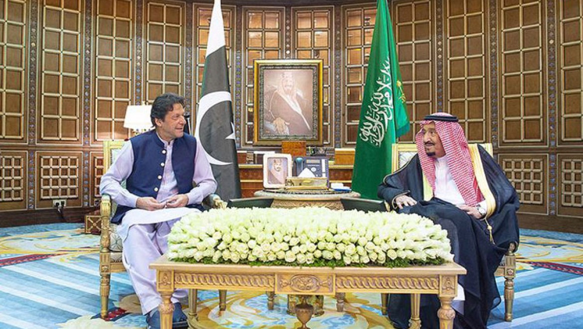Kral Selman Pakistan Başbakanı İmran Han'la görüştü