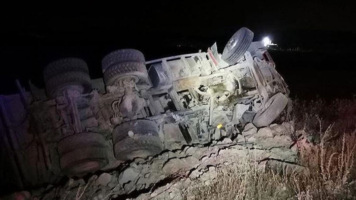 Mardin'de trafik kazası: 5 ölü, 2 yaralı