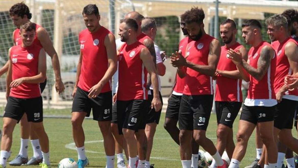 Antalyaspor yenilmezlik rekorunu kırdı