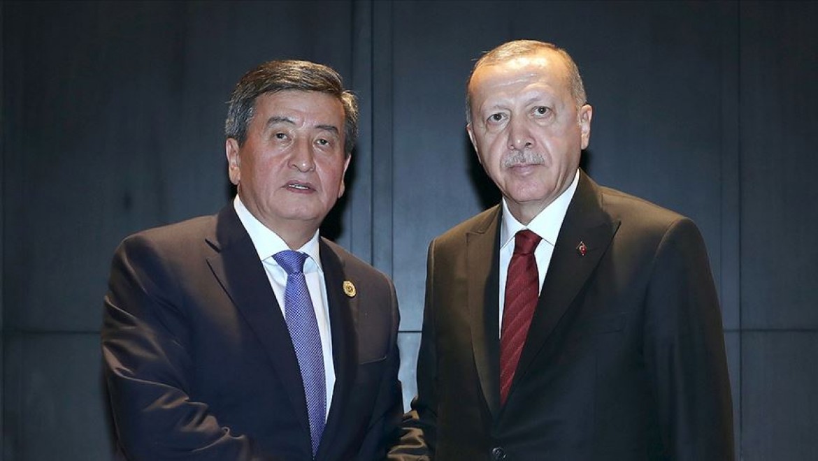 Cumhurbaşkanı Erdoğan Kırgızistan Cumhurbaşkanı Ceenbekov ile telefonda görüştü